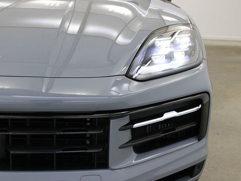 New 2025 Porsche Cayenne S image 11