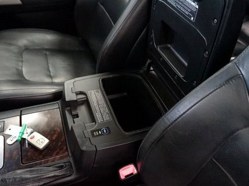 Used 2013 Toyota Land Cruiser image 35