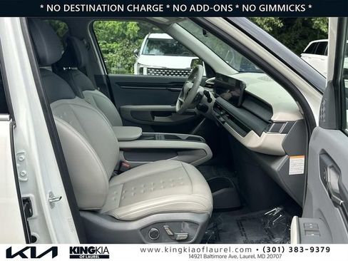 Used 2024 Kia EV9 Wind AWD/4WD image 16