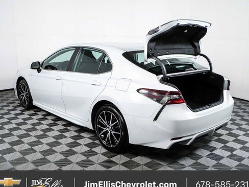 Used 2024 Toyota Camry SE FWD image 30
