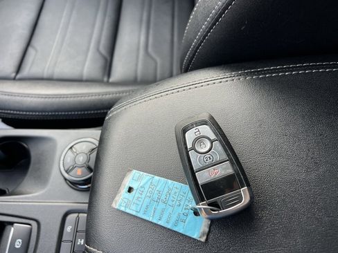 Used 2025 Ford Ranger Lariat w/ Advanced Towing Package image 34