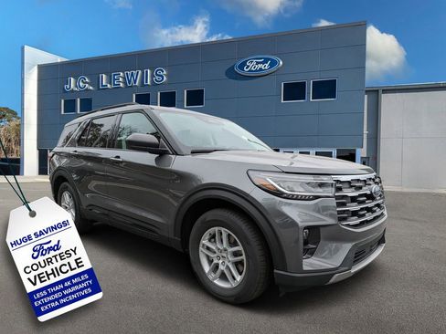 New 2026 Ford Explorer Active w/ Active Comfort Package image 1