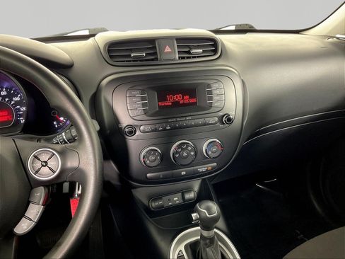 Used 2016 Kia Soul FWD image 9
