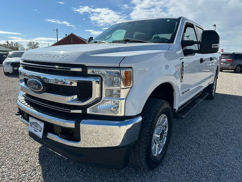 Used 2022 Ford F250 XLT w/ FX4 Off-Road Package image 4