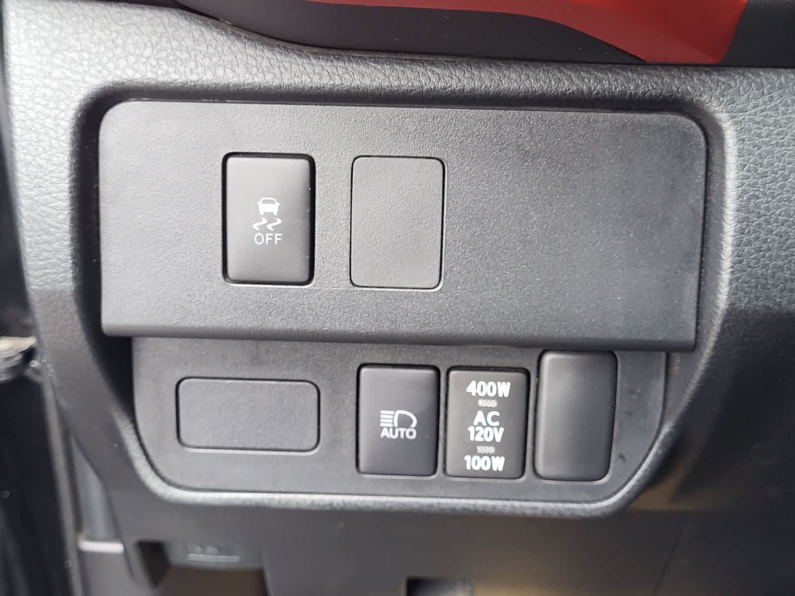 Used 2020 Toyota Tacoma TRD Sport w/ TRD Premium Sport Package AWD/4WD image 16