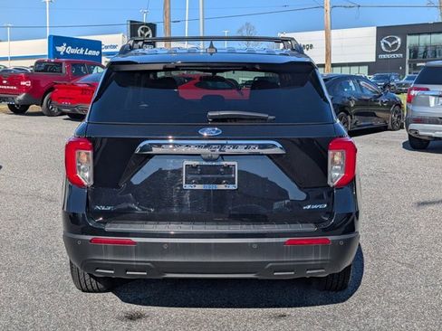 Certified 2024 Ford Explorer XLT image 4