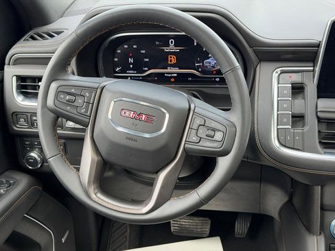 Used 2023 GMC Yukon XL AT4 w/ AT4 Premium Package AWD/4WD image 13