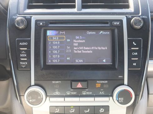 Used 2012 Toyota Camry LE FWD image 16