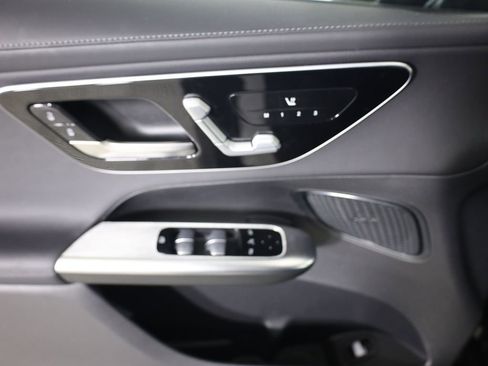 Used 2026 Mercedes-Benz GLC 300 4MATIC image 10