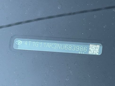 Used 2022 Toyota Camry SE FWD image 35