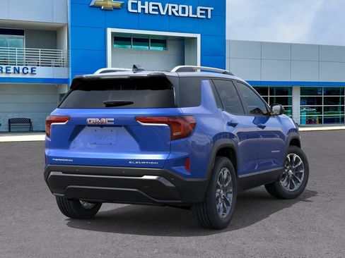 New 2027 GMC Terrain Elevation w/ Elevation Premium Package FWD image 4