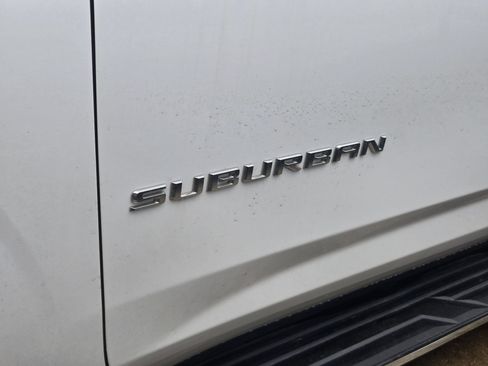 Used 2021 Chevrolet Suburban Premier AWD/4WD image 6