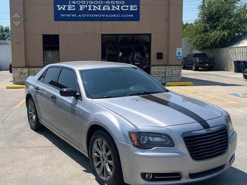 Used 2014 Chrysler 300 S AWD/4WD image 2