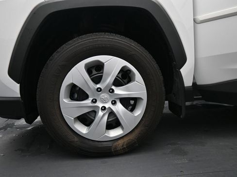Used 2024 Toyota RAV4 LE FWD image 17