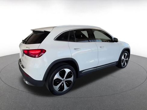 Used 2025 Mercedes-Benz GLA 250 4MATIC image 15