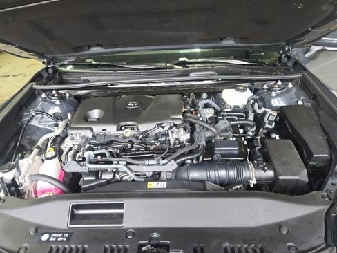 Used 2025 Toyota Camry SE FWD image 28