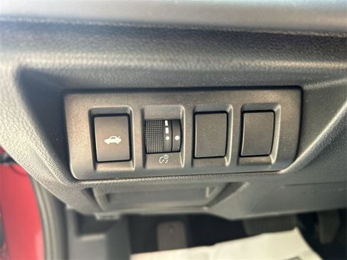 Used 2020 Subaru Legacy Limited image 17