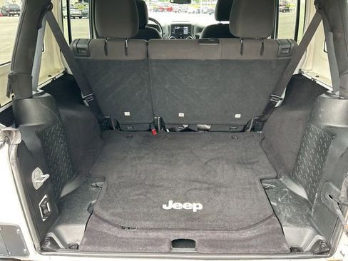 Used 2017 Jeep Wrangler Unlimited Sport w/ Quick Order Package 24S AWD/4WD image 31