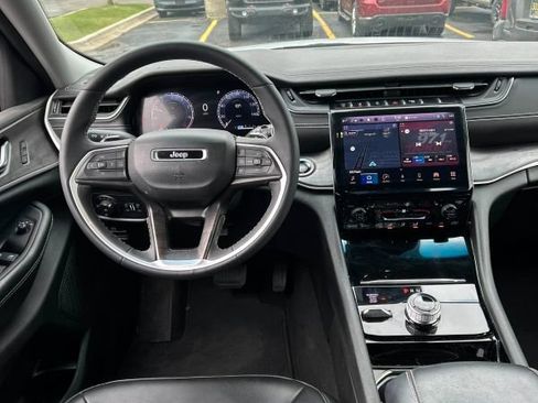 Used 2023 Jeep Grand Cherokee L Limited image 5