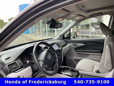 Used 2016 Honda Pilot Touring image 31