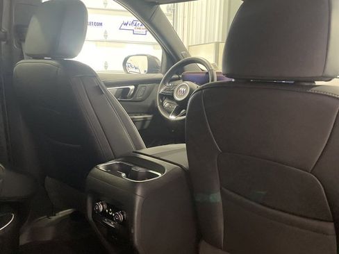 Used 2025 Buick Enclave Preferred image 47