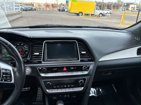 Used 2019 Hyundai Sonata Limited image 17
