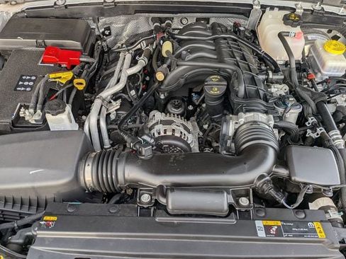 Used 2024 Jeep Wrangler Sport S image 34