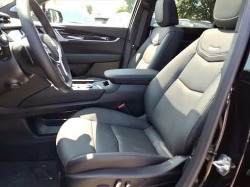New 2025 Cadillac XT5 Premium Luxury w/ LPO, Floor Liner Package image 12