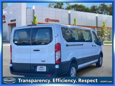 Used 2023 Ford Transit 350 XLT image 6