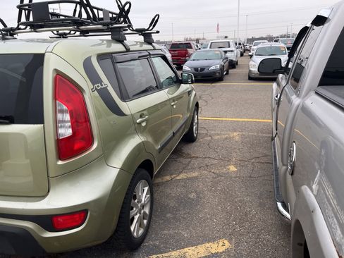 Used 2012 Kia Soul + w/ Audio Pkg image 13