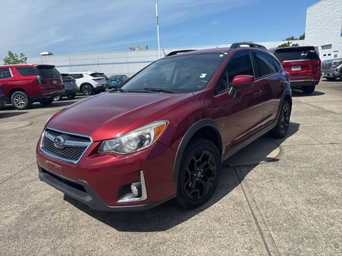 Used 2017 Subaru Crosstrek 2.0i Premium AWD/4WD image 2