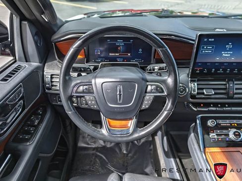 Used 2022 Lincoln Navigator L Reserve w/ Monochromatic Package image 2