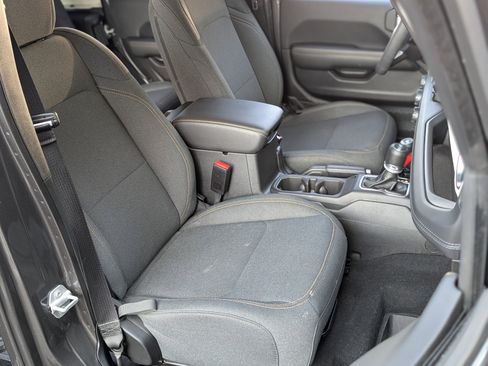 Used 2025 Jeep Wrangler Backcountry image 21