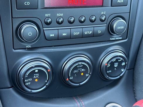 Used 2020 Nissan 370Z image 31