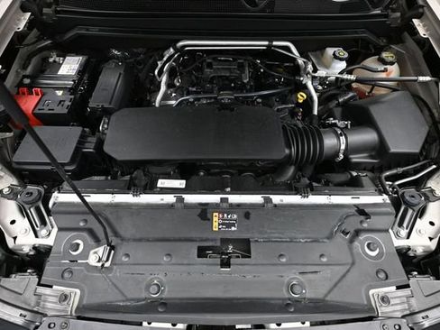 Used 2026 Chevrolet Colorado ZR2 w/ Technology Package AWD/4WD image 48