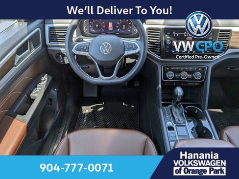 Certified 2023 Volkswagen Atlas SE w/ Black Wheel Package FWD image 14
