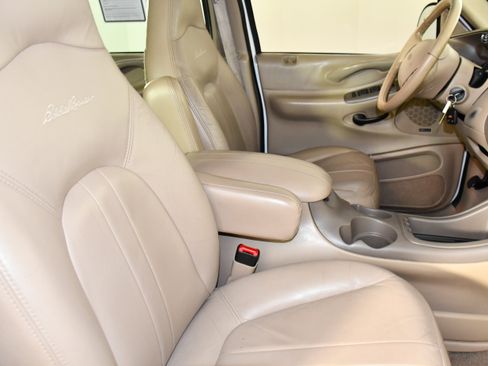 Used 1998 Ford Expedition Eddie Bauer RWD image 36