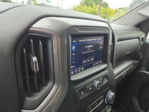 Used 2024 Chevrolet Silverado 1500 Custom Trail Boss w/ Dark Appearance Package AWD/4WD image 19