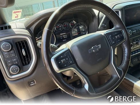 Used 2020 Chevrolet Silverado 1500 LT Trail Boss AWD/4WD image 9