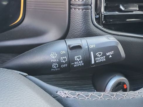 Used 2024 Jeep Wagoneer L Series II w/ Flexible Seating Group image 21