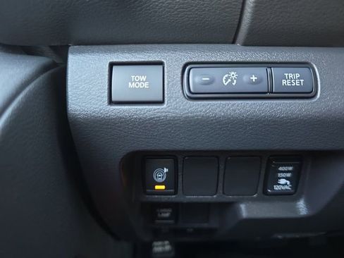 New 2026 Nissan Frontier PRO-4X w/ Pro-4x Convenience Package image 10