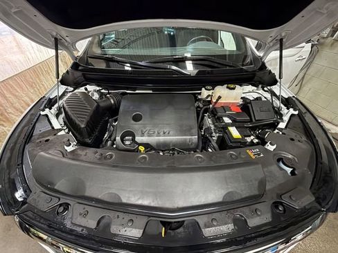 Certified 2024 Buick Enclave Essence w/ Experience Buick Package AWD/4WD image 28