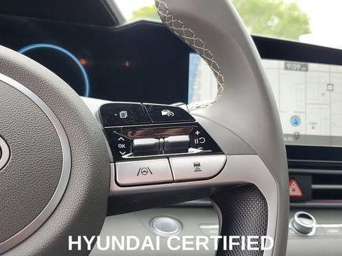 Certified 2025 Hyundai Elantra SEL FWD image 15