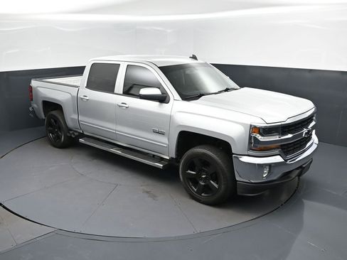 Used 2018 Chevrolet Silverado 1500 LT w/ Texas Edition RWD image 37