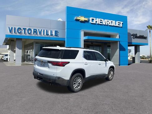 Used 2023 Chevrolet Traverse LT FWD image 6