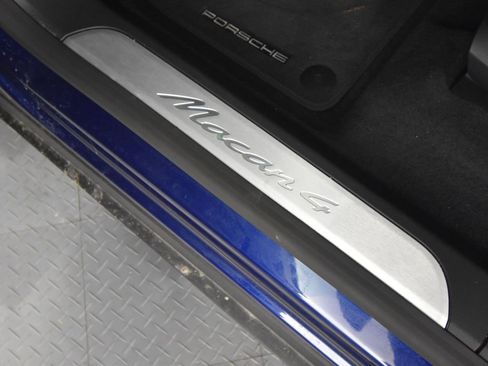 Certified 2024 Porsche Macan 4 Electric AWD/4WD image 20