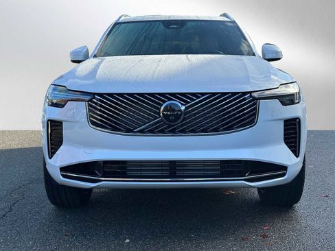 New 2026 Volvo XC90 T8 Plus image 8