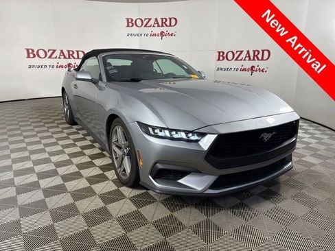 Used 2024 Ford Mustang Convertible image 1