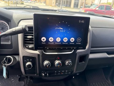 Used 2016 RAM 2500 Tradesman w/ Chrome Appearance Group AWD/4WD image 16