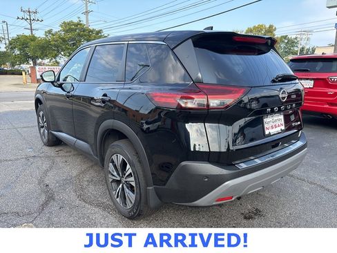 Certified 2023 Nissan Rogue SV image 5